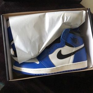 Air Jordan 1 Royal